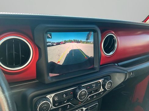 Used 2020 Jeep Gladiator Rubicon w/ Dual Top Group AWD/4WD image 22