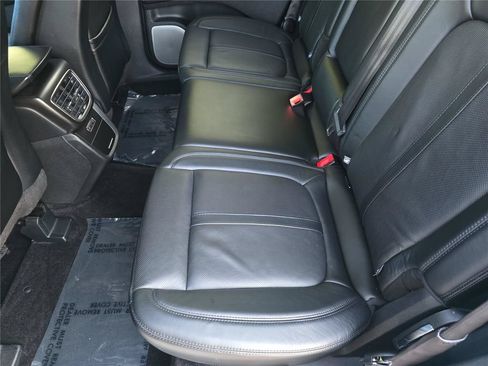 Used 2016 Lincoln MKX Reserve w/ Luxury Package FWD image 16