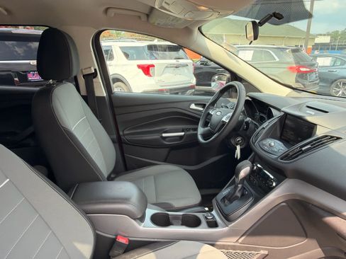 Used 2015 Ford Escape SE w/ Equipment Group 201A FWD image 9