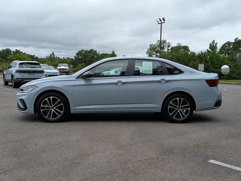 Used 2025 Volkswagen Jetta Sport FWD image 6