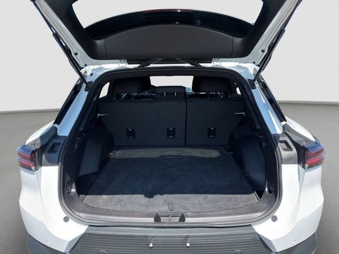 Used 2025 Chevrolet Equinox EV LT FWD image 20