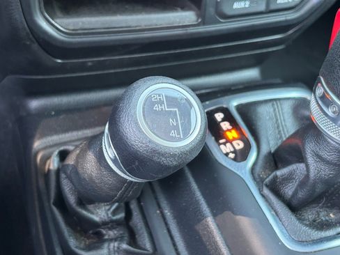 Used 2021 Jeep Gladiator Sport AWD/4WD image 17