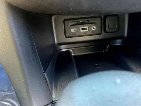 Used 2022 Chevrolet Equinox Premier AWD/4WD image 34
