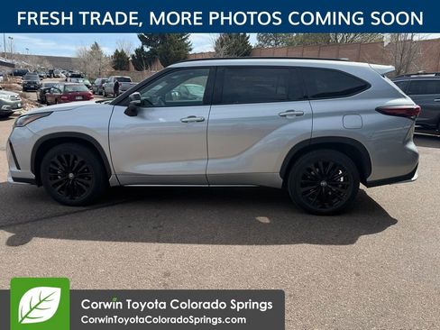 Used 2025 Toyota Highlander XSE image 7