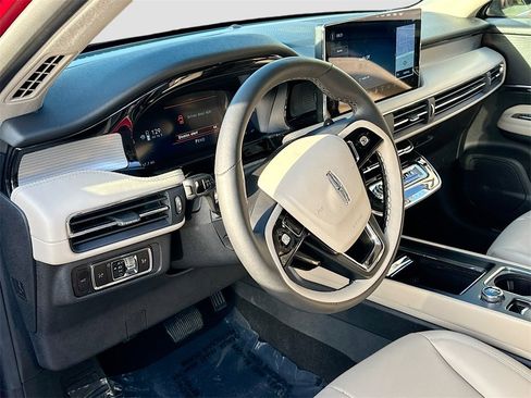 Used 2025 Lincoln Corsair AWD w/ Equipment Group 101A image 9