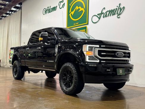 Used 2020 Ford F250 Platinum w/ Tremor Off-Road Package AWD/4WD image 2