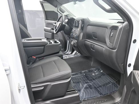 Used 2025 Chevrolet Silverado 1500 Custom w/ Turbomax Blackout Package AWD/4WD image 20