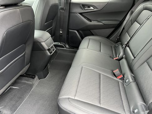 New 2026 Chevrolet Equinox LT w/ Convenience Package II image 15