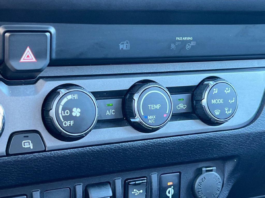 Used 2019 Toyota Tacoma TRD Sport AWD/4WD image 22
