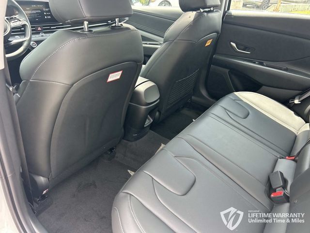 New 2026 Hyundai Elantra Limited FWD image 18
