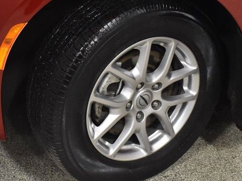 Certified 2024 Chrysler Pacifica Touring-L image 11