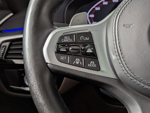 Used 2021 BMW M550i xDrive w/ Dynamic Handling Package image 27