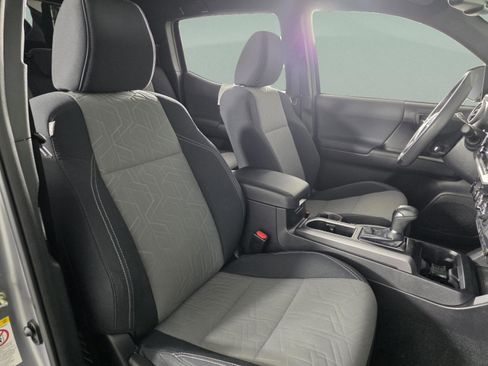 Used 2020 Toyota Tacoma SR5 image 29