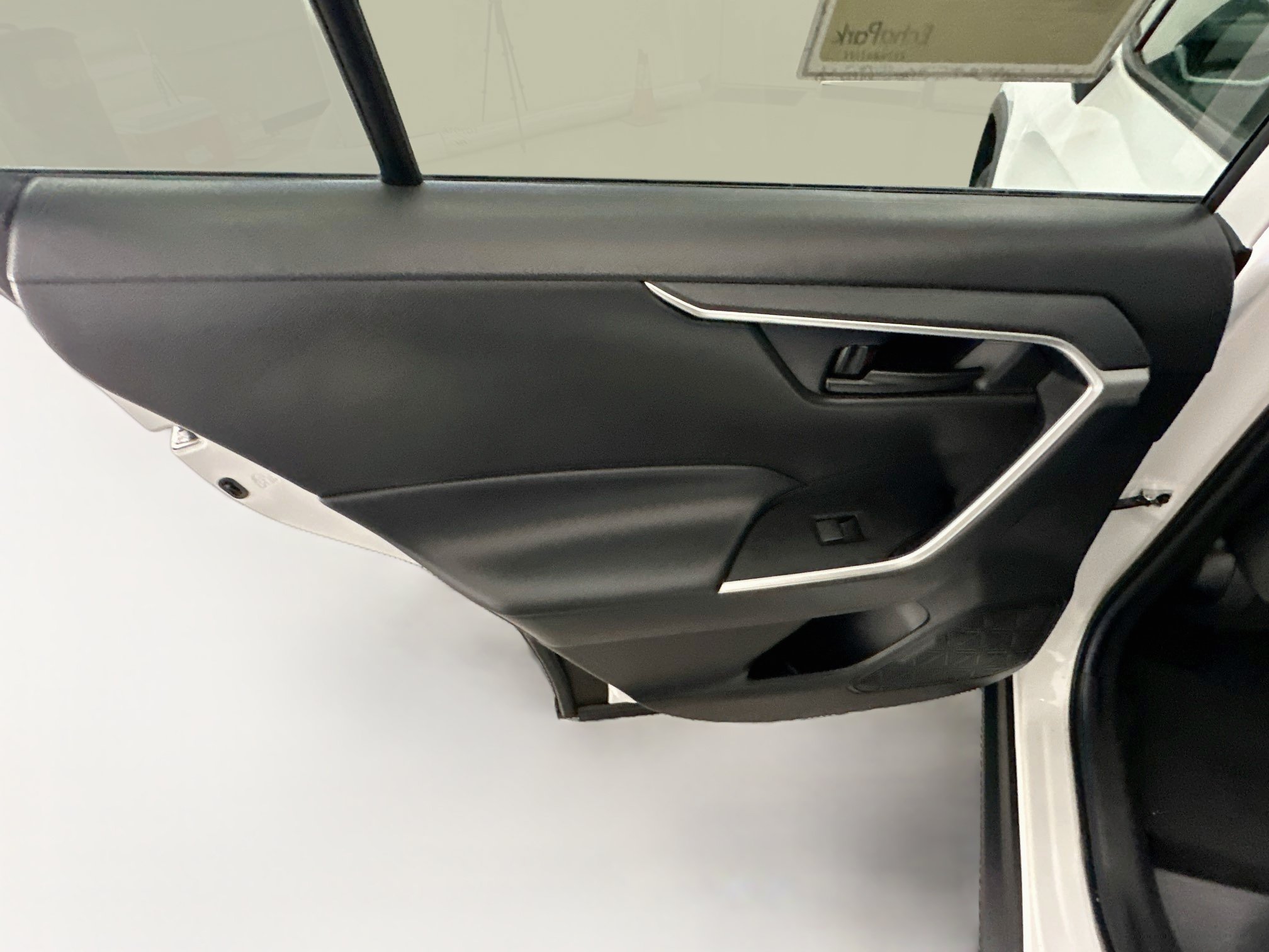 Used 2025 Toyota RAV4 LE AWD/4WD image 26