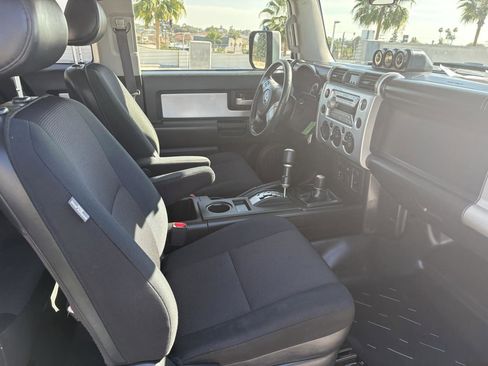 Used 2007 Toyota FJ Cruiser 4WD image 21