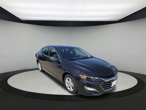 Used 2023 Chevrolet Malibu LT FWD image 1