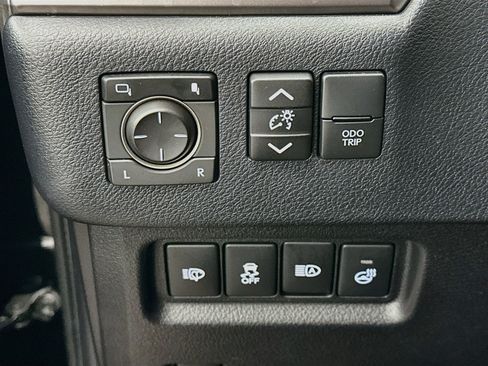 Used 2023 Lexus GX 460 Premium w/ Premium Package AWD/4WD image 17
