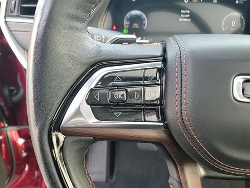 Certified 2025 Jeep Grand Cherokee Summit image 13