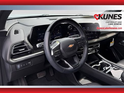 Used 2026 Chevrolet Traverse High Country AWD/4WD image 16