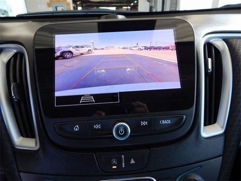 Used 2024 Chevrolet Malibu LT image 19