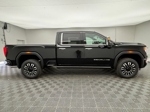 New 2026 GMC Sierra 2500 Denali Ultimate AWD/4WD image 9