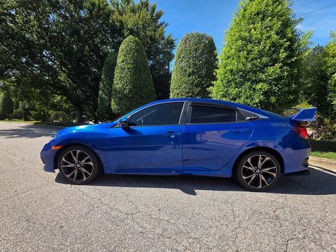 Used 2020 Honda Civic Sport image 2