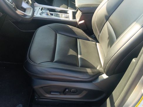 Used 2024 Ford Explorer XLT w/ Equipment Group 202A image 14