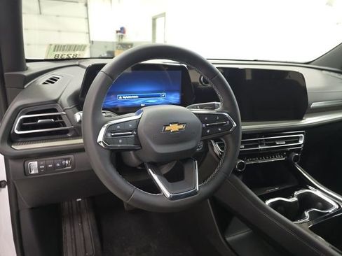 New 2026 Chevrolet Traverse LT image 11