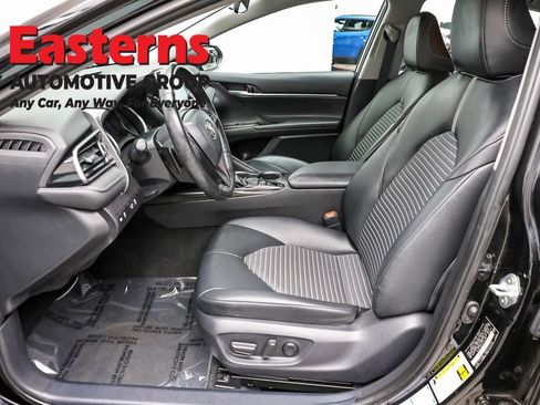 Used 2023 Toyota Camry SE AWD/4WD image 13