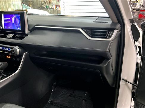 Used 2023 Toyota RAV4 XLE image 17