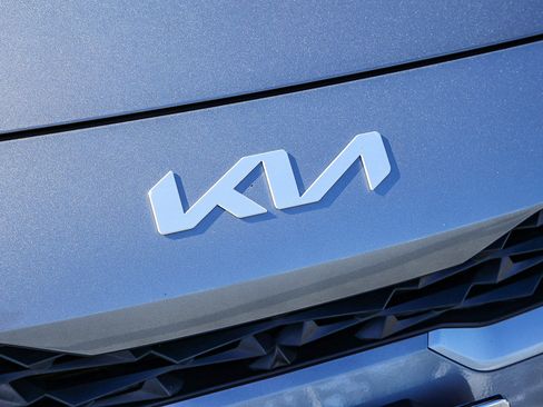 Used 2024 Kia Forte LXS image 18