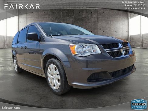 Used 2016 Dodge Grand Caravan SE w/ Quick Order Package 29E SE FWD image 3