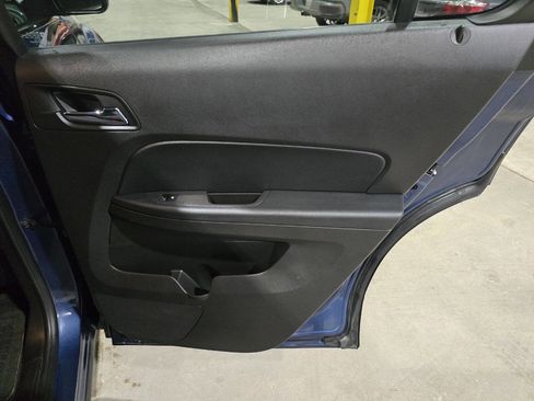 Used 2017 Chevrolet Equinox LT w/ Convenience Package image 30