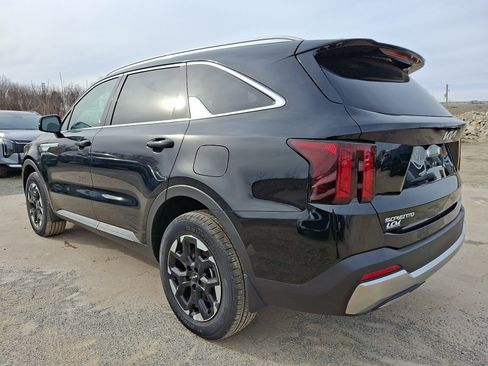New 2026 Kia Sorento S w/ S Panoramic Sunroof Package image 4