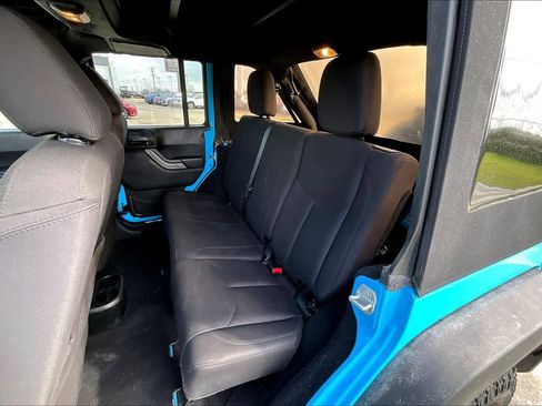 Used 2018 Jeep Wrangler Unlimited Sport S image 21