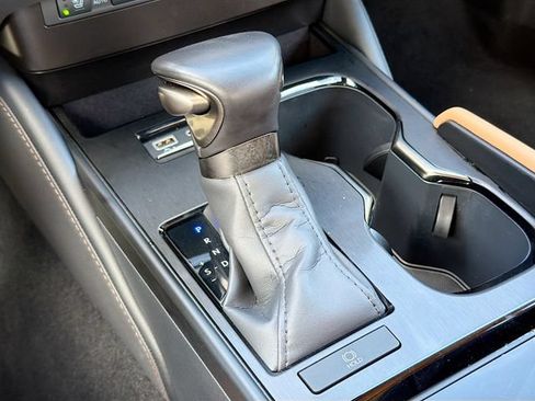 Used 2025 Lexus ES 350 w/ Premium Package FWD image 28