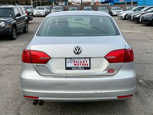 Used 2013 Volkswagen Jetta S image 4