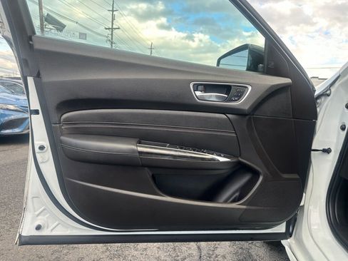 Used 2018 Acura TLX V6 SH-AWD w/ Technology Pkg image 9