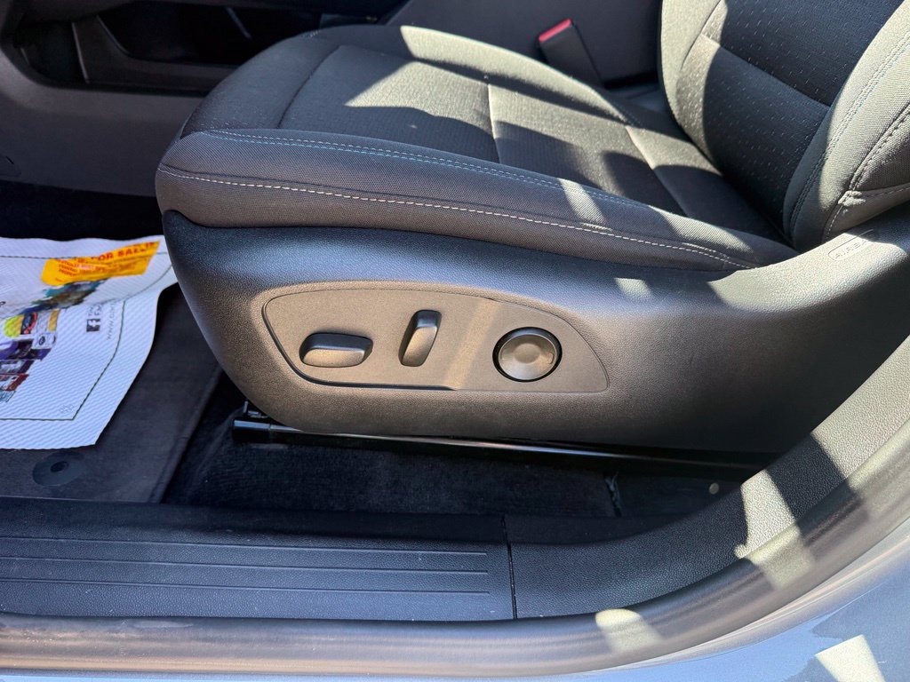 Used 2025 Chevrolet Equinox EV LT w/ Comfort Package AWD/4WD image 28