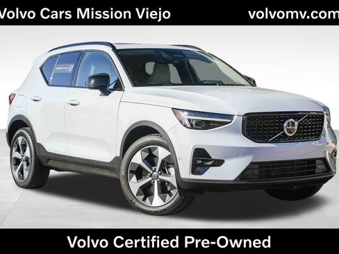 Used 2026 Volvo XC40 B5 Plus AWD/4WD image 1