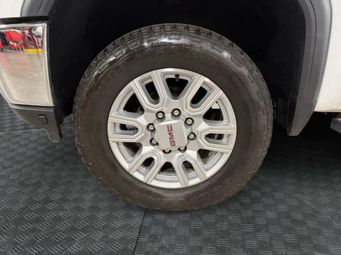 Used 2023 GMC Sierra 3500 SLT w/ SLT Convenience Package AWD/4WD image 15
