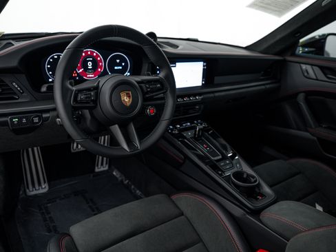 Certified 2026 Porsche 911 Carrera GTS RWD image 4