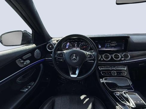 Used 2017 Mercedes-Benz E 300 4MATIC w/ Premium 1 Package image 10