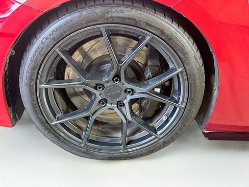 Used 2016 Lexus RC F w/ Premium Package RWD image 39