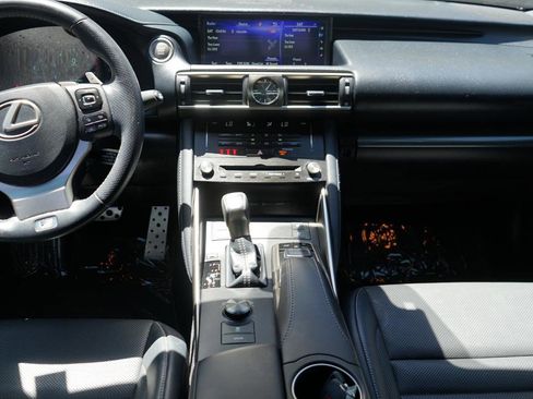 Used 2018 Lexus IS 300 F Sport RWD image 11