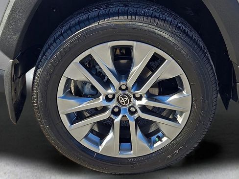 Used 2024 Toyota RAV4 XLE Premium image 8