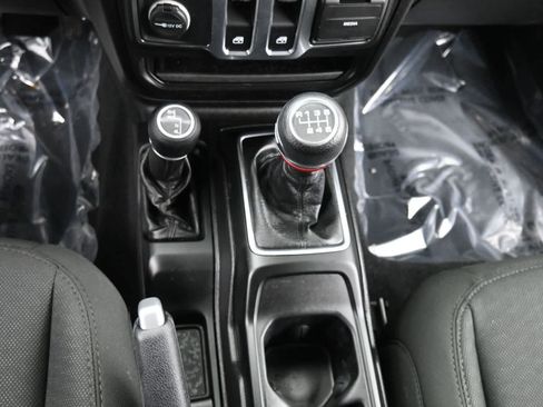 Used 2021 Jeep Wrangler Willys image 16