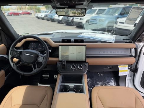 New 2026 Land Rover Defender 90 V8 AWD/4WD image 9