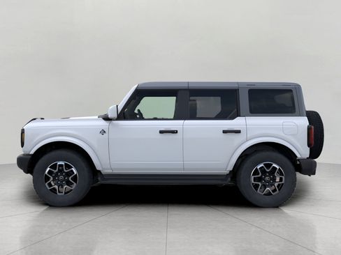 Used 2026 Ford Bronco Outer Banks AWD/4WD image 3