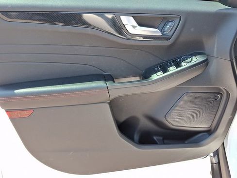 Used 2023 Ford Escape ST-Line w/ Tech Pack #1 FWD image 9